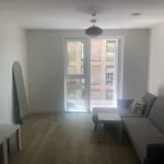 Luxury Double Room Featuring Comfortable Sofa Bed To Sleep On, Private Balcony, And Exclusive Access To Rooftop And Garden In Welcoming Shared Flat With Host
